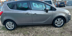 2011 Vauxhall Meriva