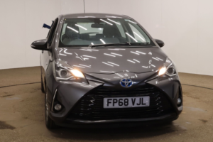 2018 Toyota Yaris 1.5 Vvt-H Icon in Grey — image 3
