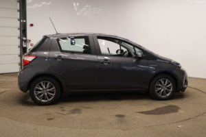 2018 Toyota Yaris 1.5 Vvt-H Icon in Grey — image 6