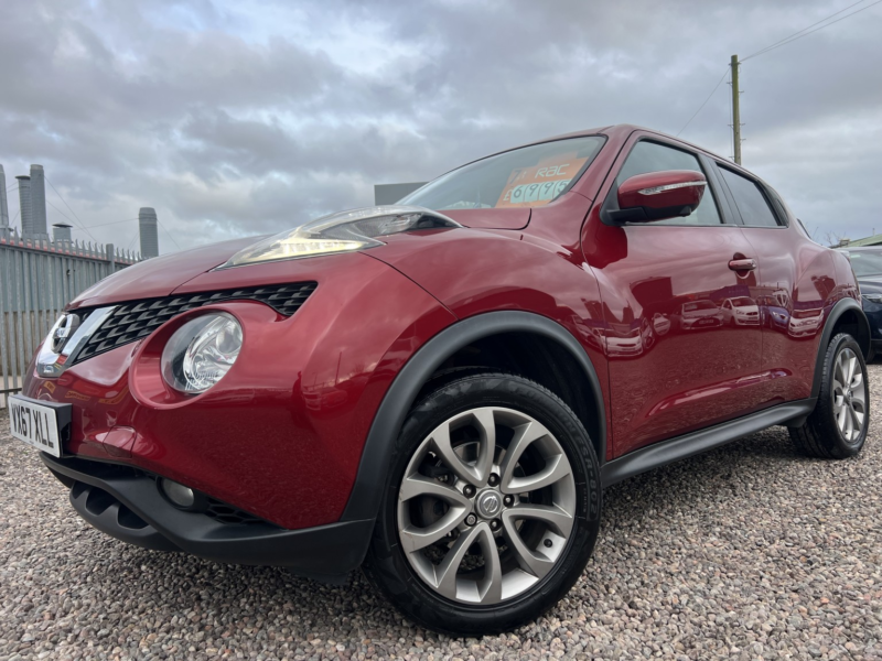 2017 Nissan Juke 1.2 Dig-T Tekna in Red — image 1