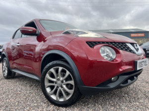 2017 Nissan Juke 1.2 Dig-T Tekna in Red — image 3