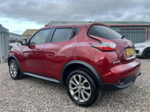 2017 Nissan Juke 1.2 Dig-T Tekna in Red — image 4