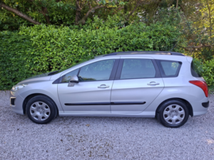 2013 Peugeot 308 Sw 1.6 E-Hdi Access in Silver — image 2