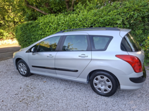 2013 Peugeot 308 Sw 1.6 E-Hdi Access in Silver — image 3