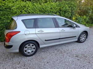 2013 Peugeot 308 Sw 1.6 E-Hdi Access in Silver — image 4