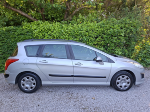 2013 Peugeot 308 Sw 1.6 E-Hdi Access in Silver — image 5