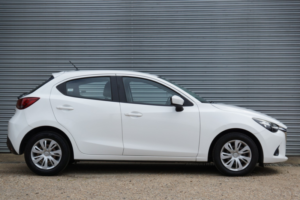 2016 Mazda Mazda2 1.5 Skyactiv-G Se in White — image 3