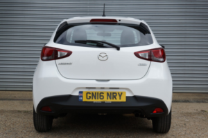 2016 Mazda Mazda2 1.5 Skyactiv-G Se in White — image 5