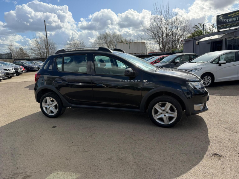 2015 Dacia Sandero Stepway 0.9 Tce Ambiance Euro 6 (s/s) 5dr in Black — image 1