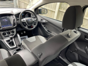 2012 Ford Focus 2.0 Tdci Zetec S Euro 5 5dr in Black — image 5
