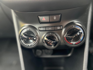 2013 Peugeot 208 1.2 Vti Active Euro 5 5dr in Blue — image 6
