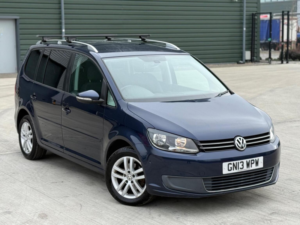 2013 Volkswagen Touran 1.6 Tdi Se DSG Euro 5 5dr in Blue — image 5
