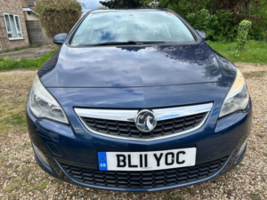 2011 Vauxhall Astra 1.7 Cdti Ecoflex Excite in Blue — image 2