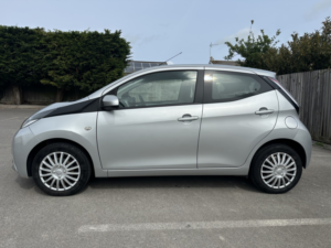 2016 Toyota Aygo 1.0 Vvt-I X-Play in Silver — image 2
