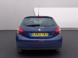 2013 Peugeot 208 1.2 Vti Active in Blue — image 5