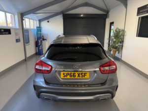 2016 Mercedes-Benz Gla 2.1 Gla200d Amg Line in Grey — image 5