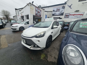 2014 Toyota Aqua Gs Gazoo Sport 1.5 Hybrid 5dr Auto Jdm Prius C in White — image 6