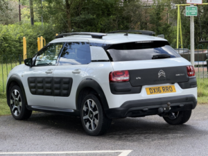 2016 Citroen C4 Cactus 1.6 Bluehdi Flair in White — image 6