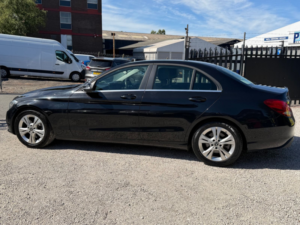 2017 Mercedes-Benz C Class 2.1 C220d Se Executive Edition Saloon 4dr Diesel G-Tronic+ Euro 6 (s/s) (170 Ps) in Black — image 3