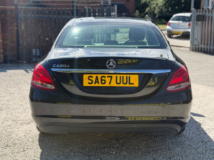 2017 Mercedes-Benz C Class 2.1 C220d Se Executive Edition Saloon 4dr Diesel G-Tronic+ Euro 6 (s/s) (170 Ps) in Black — image 5