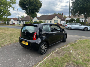 2014 Volkswagen Up 1.0 Rock Up! in Black — image 4