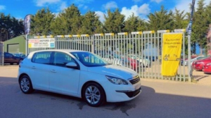 2015 Peugeot 308 1.2 Puretech Active Euro 6 (s/s) 5dr in White — image 3