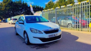2015 Peugeot 308 1.2 Puretech Active Euro 6 (s/s) 5dr in White — image 4