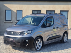 2019 Peugeot Partner 1.6 Bluehdi 1000 Professional Standard Panel Van 5dr Diesel Manual Swb Euro 6 (s/s) (100 Bhp) in Grey — image 3