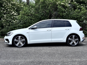 2017 Volkswagen Golf 2.0 Tsi Bluemotion Tech R in White — image 4