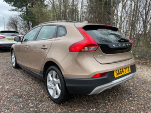2014 Volvo V40 Cross Country 1.6 D2 Lux Euro 5 (s/s) 5dr in Bronze — image 4
