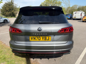 2020 Volkswagen Touareg 3.0 Tdi V6 Black Edition in Grey — image 5