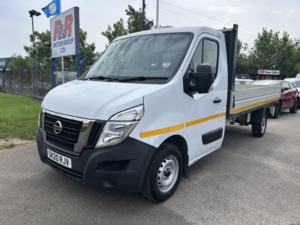 2020 Nissan Nv400 2.3 Dci 35 Acenta Dropside in White — image 2