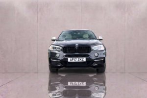 2017 BMW X6 3.0 X6 M50d Auto 4WD 5dr in Black — image 2
