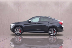 2017 BMW X6 3.0 X6 M50d Auto 4WD 5dr in Black — image 4