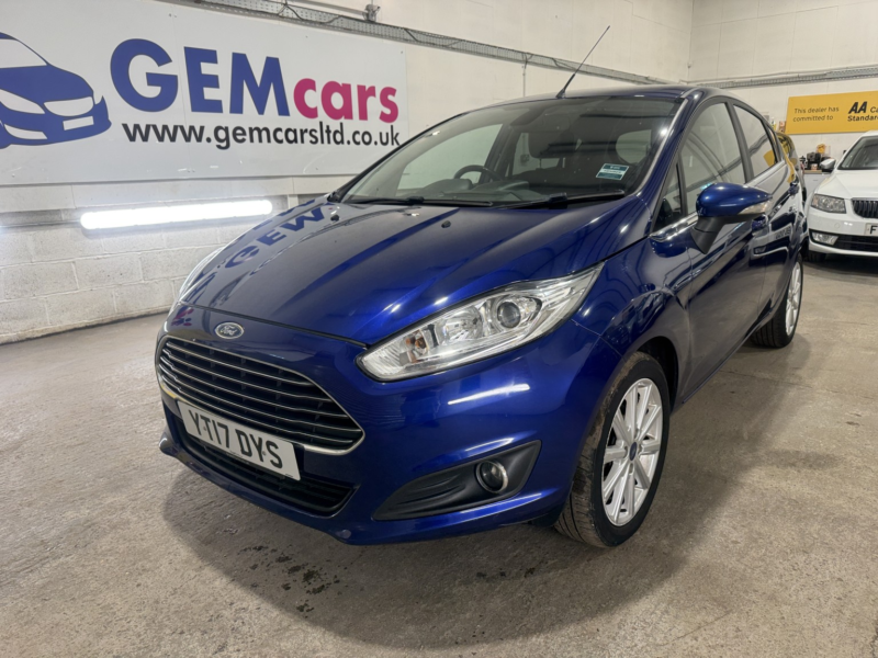 2017 Ford Fiesta 1.0 T Ecoboost Titanium in Blue — image 1