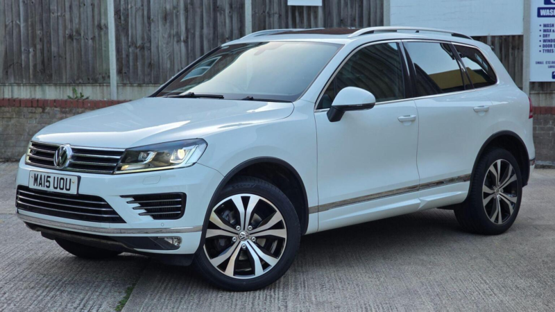 2015 Volkswagen Touareg 3.0 Tdi V6 Bluemotion Tech R-Line Tiptronic 4WD Euro 6 (s/s) 5dr in White — image 1