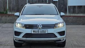 2015 Volkswagen Touareg 3.0 Tdi V6 Bluemotion Tech R-Line Tiptronic 4WD Euro 6 (s/s) 5dr in White — image 3