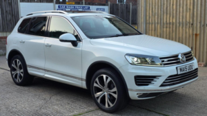 2015 Volkswagen Touareg 3.0 Tdi V6 Bluemotion Tech R-Line Tiptronic 4WD Euro 6 (s/s) 5dr in White — image 4