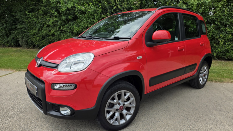 2018 Fiat Panda 0.9 Twinair 4x4 Petrol Manual Euro 6 (s/s) (85 Bhp) in Red — image 1