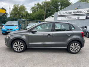 2010 Volkswagen Polo 1.4 Sel Euro 5 5dr in Grey — image 5