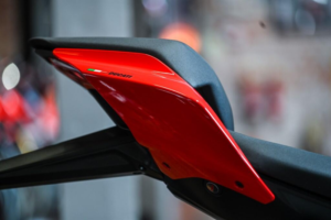 2023 Ducati Streetfighter V2 *only 48 Miles From New!* in Red — image 4