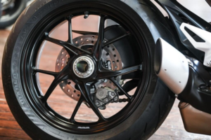 2023 Ducati Streetfighter V2 *only 48 Miles From New!* in Red — image 6