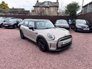 2022 MINI Hatch