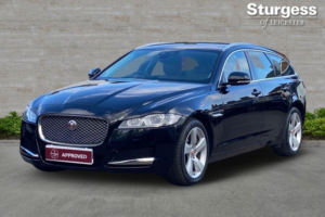2019 Jaguar Xf 2.0i Portfolio Sportbrake Auto Euro 6 (s/s) 5dr in Black — image 3