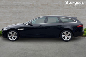 2019 Jaguar Xf 2.0i Portfolio Sportbrake Auto Euro 6 (s/s) 5dr in Black — image 4