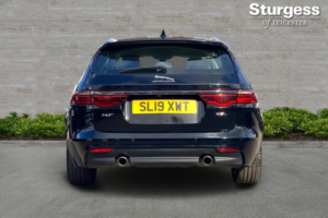 2019 Jaguar Xf 2.0i Portfolio Sportbrake Auto Euro 6 (s/s) 5dr in Black — image 6