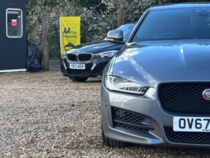 2017 Jaguar Xe 2.0d R-Sport Auto AWD Euro 6 (s/s) 4dr in Grey — image 4