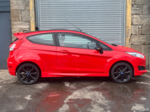 2016 Ford Fiesta 1.0t Ecoboost Zetec S Hatchback 3dr Petrol Manual Euro 6 (s/s) (140 Ps) in Red — image 3