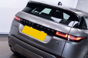 2022 Land Rover Range Rover Evoque 2.0 D200 Mhev R-Dynamic S Auto 4WD Euro 6 (s/s) 5dr in Silver — image 2