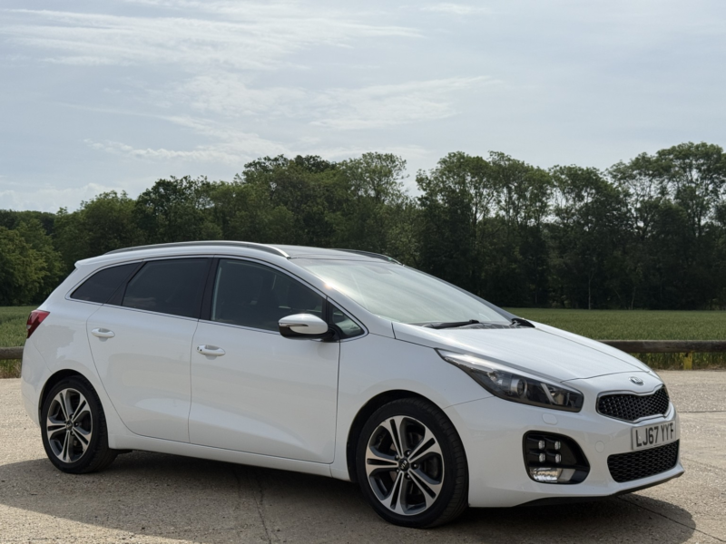 2017 Kia Ceed 1.6 Crdi Gt-Line S in White — image 1